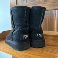 UGG Black Sheepskin Shearling Style Mid-Calf Pull-On Round Toe Boot Toddler 8