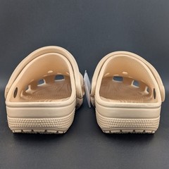 NWT/B, Crocs, Solid Shitake Tan~Unisex Big Kids-Size J6 Also Fits Women’s 7.5