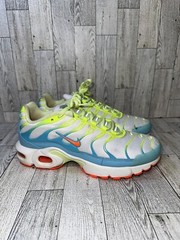 Nike AirMax Plus Spring Colors ‘Big Kids’ Sz. 7Y Unisex✨