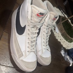 Nike Blazer Mid ’77 Orange White Black DA4086-100 Boys Girls Wmns Size 7Y