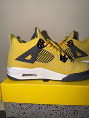Size 5 (GS) – Jordan 4 Retro 2021 Mid Lightning 408452-700