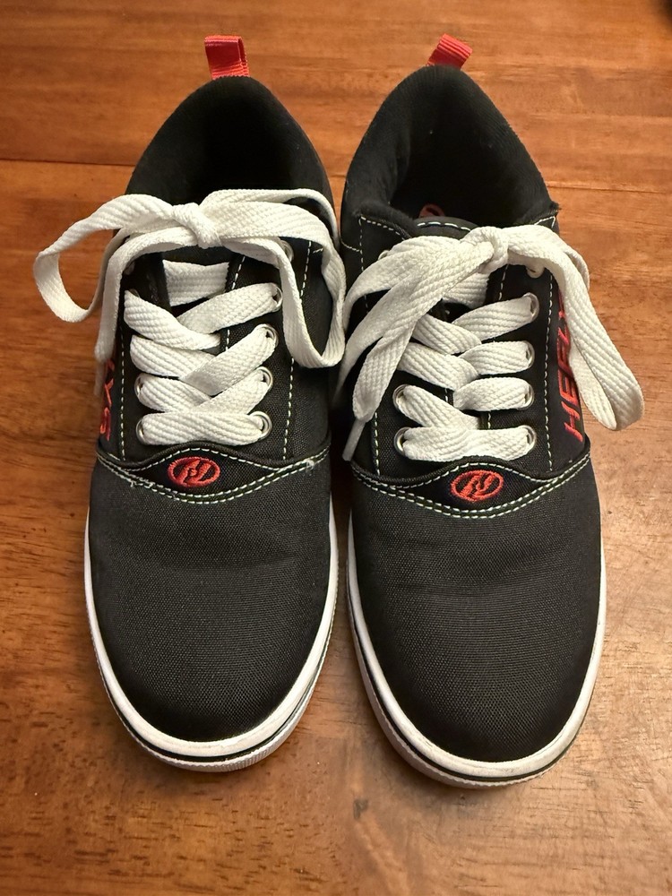 Heelys Black/Red/White Low Top Wheel Sneakers Canvas Lace-Up Kids US 3