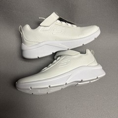Sketchers Elastika Size 2.5 White School Shoes No Tie Non Marking Soles Sneakers