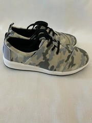TOMS DEL REY GREY CAMO PRINTED CANVAS SHOES SNEAKERS YOUTH KIDS NEW SIZE 3