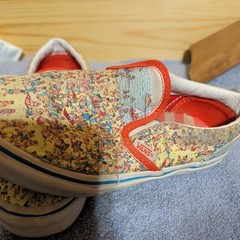 VANS Kids Where’s Waldo Classic Slip-On Find Steve Size 3