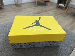 Air Jordan Big Kids 4 Retro GS Lightning Size 5.5Y
