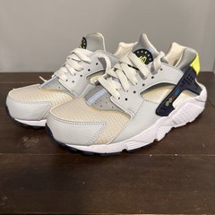 Size 6 (GS) – Nike Huarache Run Low White – DV3479-100