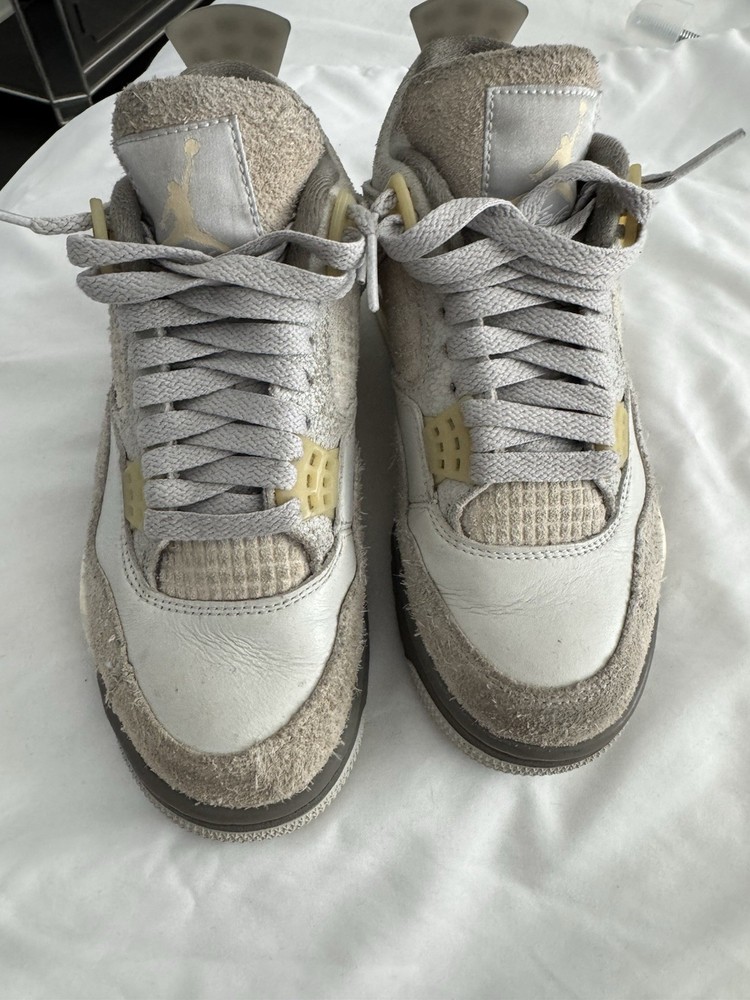 Nike Air Jordan 4 Retro SE Craft Photon Dust Size 4 DV3742-021