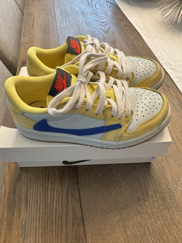 Travis Scott – Canary Yellow – Jordan 1 Low – Kids 12.5C DZ5909-700