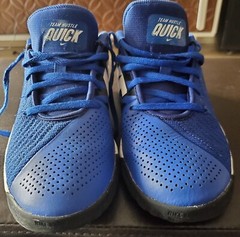Nike Team Hustle Quick2 GS Running/Basketball Shoes CQ9438-400 Sizec 6Y