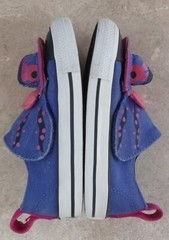 Converse All Star 747622F Infants Size 7 Bullfrog Eating Fly