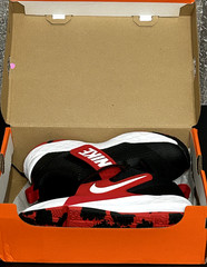 Nike Team Hustle D 12 (GS) 3.5 Youth Red Black White Basketball Shoes New w Box