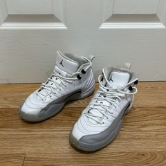 Air Jordan 12 Retro GS White Wolf Grey Black Youth 8Y Shoes Clean Pre-Owned