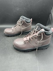 Nike Manoa Boot Youth Size 7