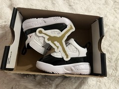 Jordan Max Aura 2 TD White/gym Red-black