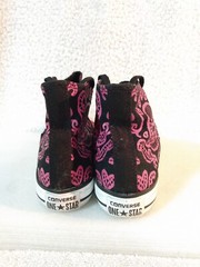 Converse Chuck Taylor One Star High Top Junior Black Pink Shulls Hearts Size 2