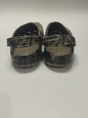 CROCS Classic Real Tree Camouflage Clogs, Kids Size: J3 (Foot Length 8.5″)
