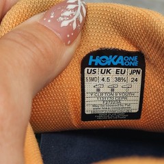 Hoka One One Clifton 9 Ceramic Evening Primrose Running Shoe Youth Size 5.5 MD