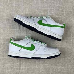 2006 Nike Dunk Low “Green Bean”
