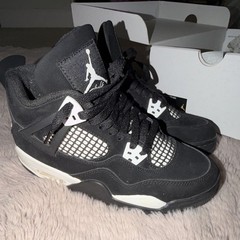 Jordan 4 White Thunder – SIZE 6y