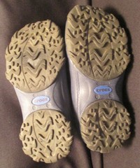 Crocs Bump Toe Sturdy Bungee M 3, W 5 Grip Sole Gray,Blue Beach / Walking Sandal