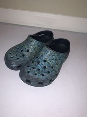 kids crocs size 13 Blue and yellow