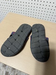 Youth size 4Y Under Armour Ignite Pro Graphic Strap slides