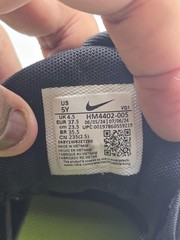 Nike Cosmic Runner Shoes Youth 5Y Black Running Sneakers HM4402-005 Damage