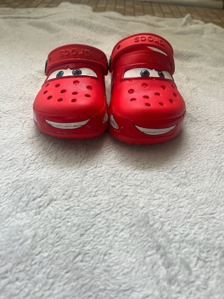 Crocs LIGHT UP! Disney Pixar Lightning McQueen Clogs Size 8