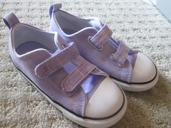 Youth Kids Converse Chuck Taylor All Star 2V OX Purple Sneakers Sz US 10 EUR 26