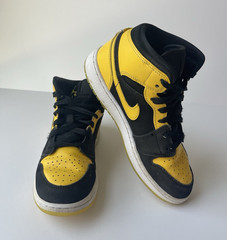Jordan Air Jordan 1 Mid Black Yellow Mid Top Sneaker Kids 5.5Y EU38