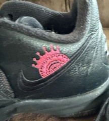 Nike Kyrie Flytrap 2 Unisex Kids Athletic Sneakers Black/Purple/Pink 6Y