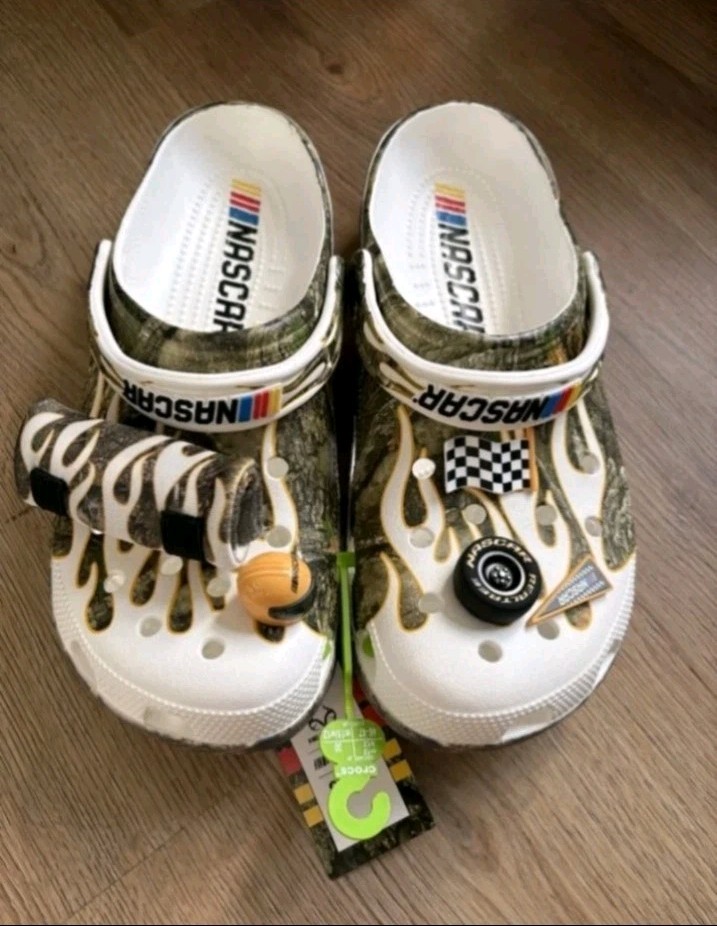Crocs NASCAR Realtree Clogs White size Camouflage Flames Checkered Flag Size 12