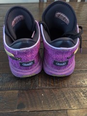 Size 5.5 (GS) – Nike LeBron 20 Mid Young Heirs