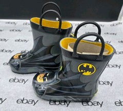 Batman Everlasting Superhero Kids Rain Boots With Capes, Size: 6, Black 66490021