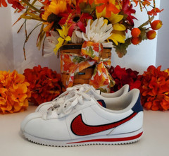 Nike ~ Cortez ~Basic Leather SE Low Shoes Size 7Y / 8 1/2W~White /Red /Blue