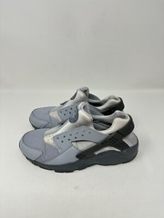 Size 6.5 (GS) – Nike Huarache Run Low Gray – 654275-012