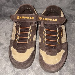 Airwalk Youth Hook & Loop Elastic Skate Shoe Size 1 1/3 1.5 Brown Beige Orange