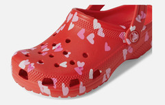 Crocs Unisex Classic Clogs with Patterns and Graphics (Little Kid/Big Kid)