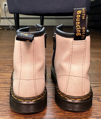 Dr Martens Zavala T Lamper Combat Boot White 10 Toddler Eight Eye Punk No Doubt