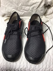 Under Armour Railfit Youth Running Mesh Black Red Size 2Y Lightweight Kids
