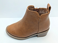 Children’s boots, classic boots, non-marking sole, reliable boots.