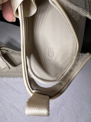 UGG GoldenGlow Kids Hook & Loop Sandal Beige US 2 EU 33.5 UK 1 1152813K