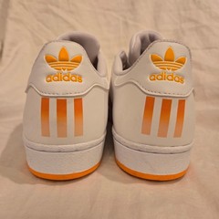 Adidas Superstar Size 6 Shell Toe Retro White Orange Crush HP5404 EUC