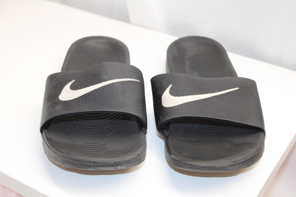 New Nike Kawa Black/White Slide (GS/PS) Sandals 819352-001 Size 6Y