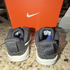 Nike Star Runner 4 NN (PS) Sneaker Black/White/Blue Kids US 2Y