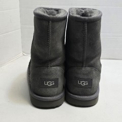 UGG Kids Classic II Short Cuff Boots 1017703K Gray Sheepskin Big Kids Sz 6