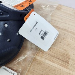 Crocs Ultimate Cloud Unisex Size J3 (M3/W5) Navy