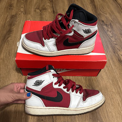 NIKE air jordan 1 retro carmine mid top shoes sneakers size 4.5Y
