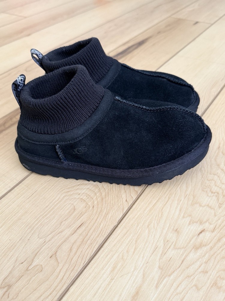 UGG Kids Black Knit Cuff Ankle Boots UGGplush Size 1 Youth EU 32.5